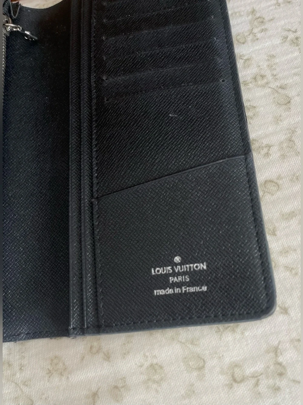 LOUIS VUITTON Damier Graphite Brazza Wallet